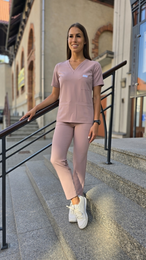 Bluza medyczna damska taliowana z wszytym rękawem kolor DIRTY PINK WISKOZA PRO EFIMED